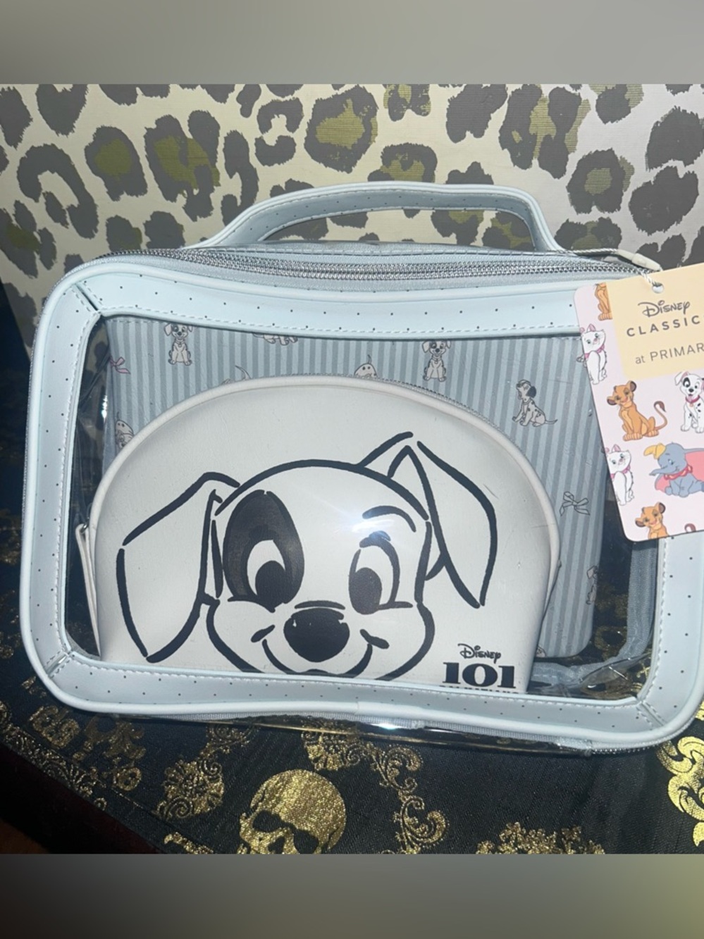 Disney’s 101 Dalmatians 3 In 1 Makeup Bag
3-in-1 101 Dalmatians makeup bag - Picture 11 of 12